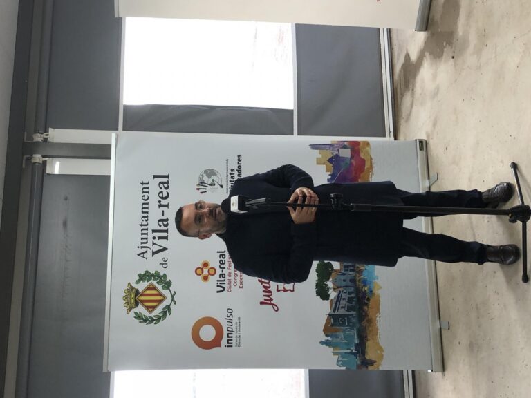 Vila-real celebra el descobriment del nom de la Ciutat Esportiva Muncipal Pau Francisco Torres