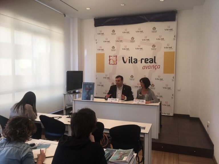 El primer festival literari infantil i juvenil ‘Lletres al carrer’ prendrà la plaça de Vila aquest dissabte