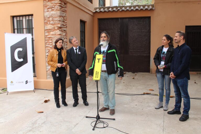 El FitCarrer entrega el Premi Ramon Batalla a un grup de teatre cubà