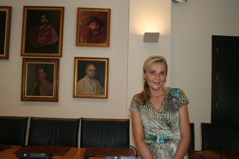 Cs critica que el valencià siga requisit i no mèrit en la plaça per a secretari municipal 