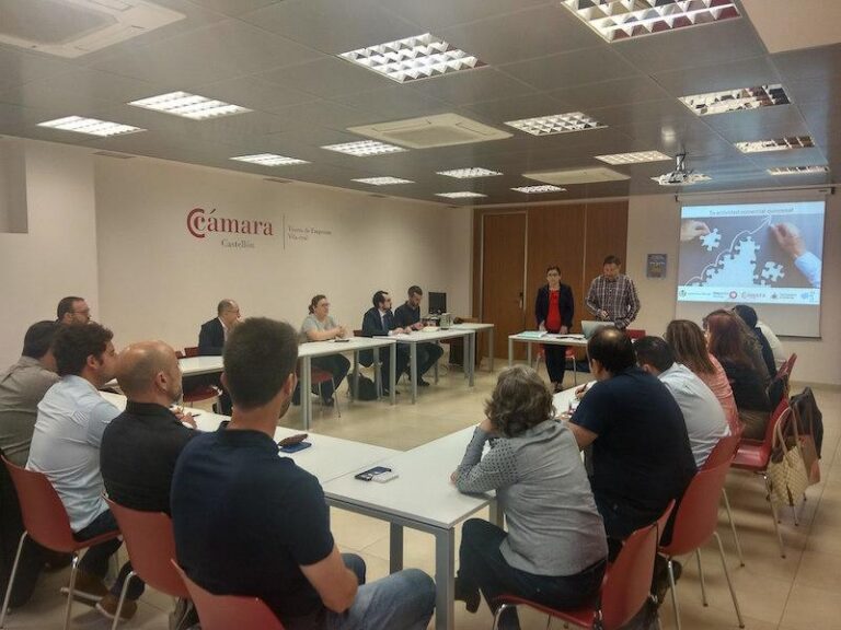 Una vintena de persones participen en la segona sessió de treball del Club Empresarial de Networking