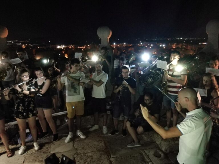 Concert d’avantvespra de sant Jaume en el simolet del campanar de l’Arxiprestal 