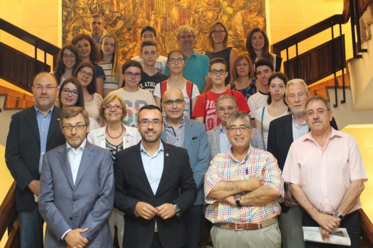 La Càtedra d’Innovació Ceràmica entrega els premis als alumnes participants en el seu concurs