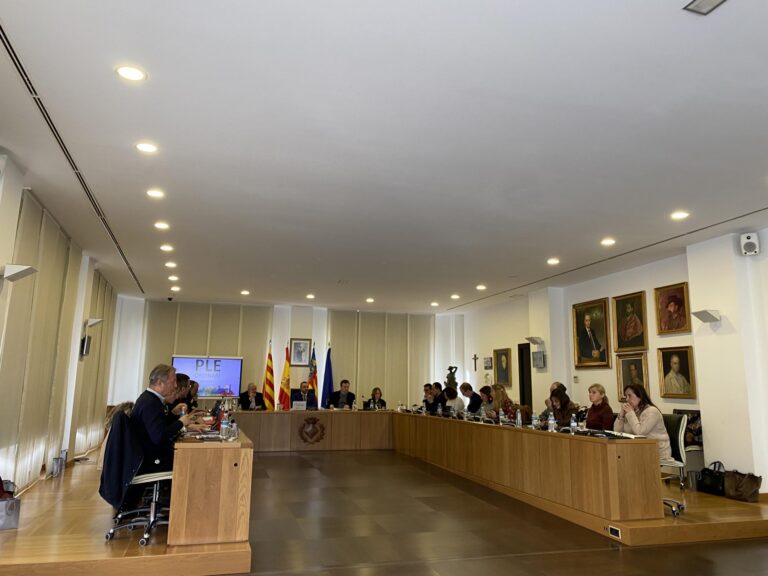 Vila-real desestima canviar el nom del Estadio de la Cerámica al valencià