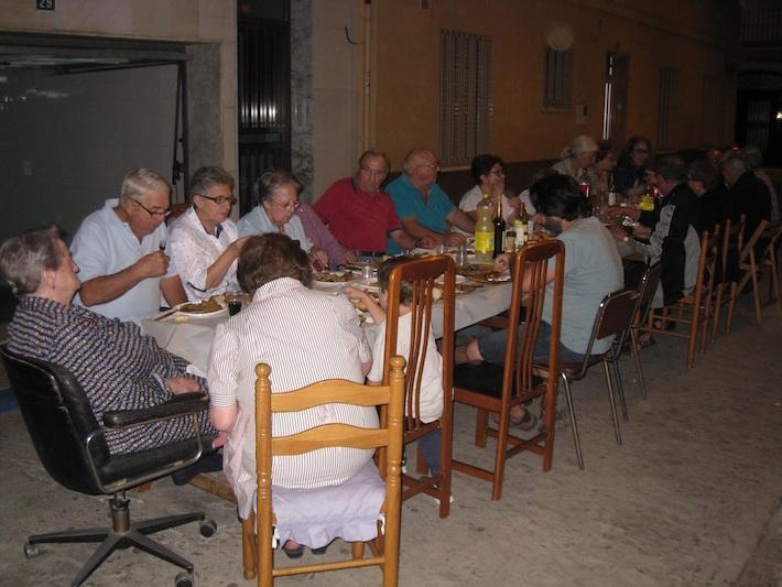 Els veïns del carrer de la Mare de Déu del Tremedal celebren les seues festes