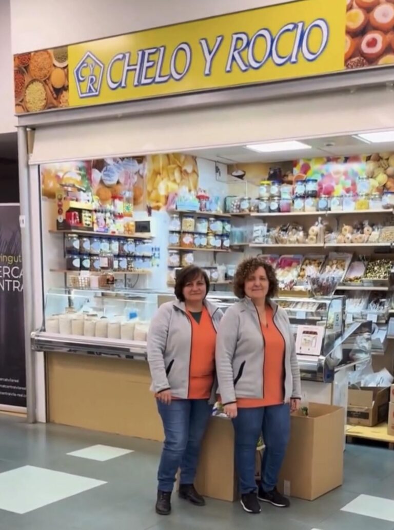 Descobreix les parades del Mercat Central de Vila-real: ‘Frutos secos Chelo y Rocío’