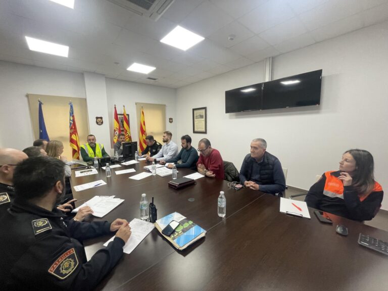 Es manté la suspensió de classes i activitats