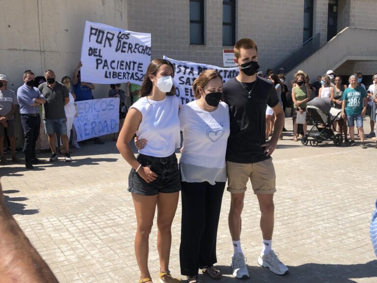 La lluita desesperada de Vanessa per salvar al seu marit en l’UCI de la Plana per Covid