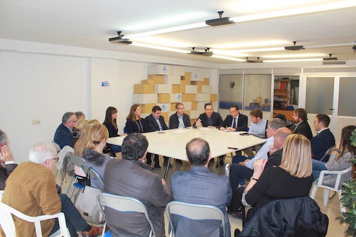 El PPCV presenta davant empresaris, entitats i autònoms ‘Lo que importa a las personas’