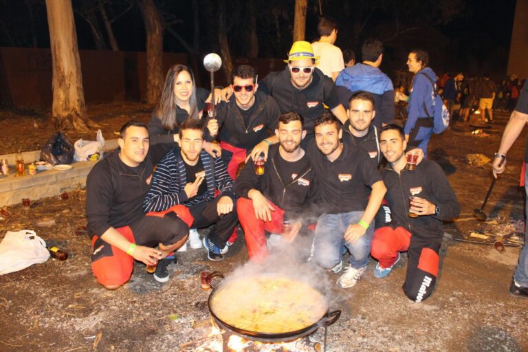 La penya ‘Algú sobra’ triomfa en el 25é Concurs d’Empedrats