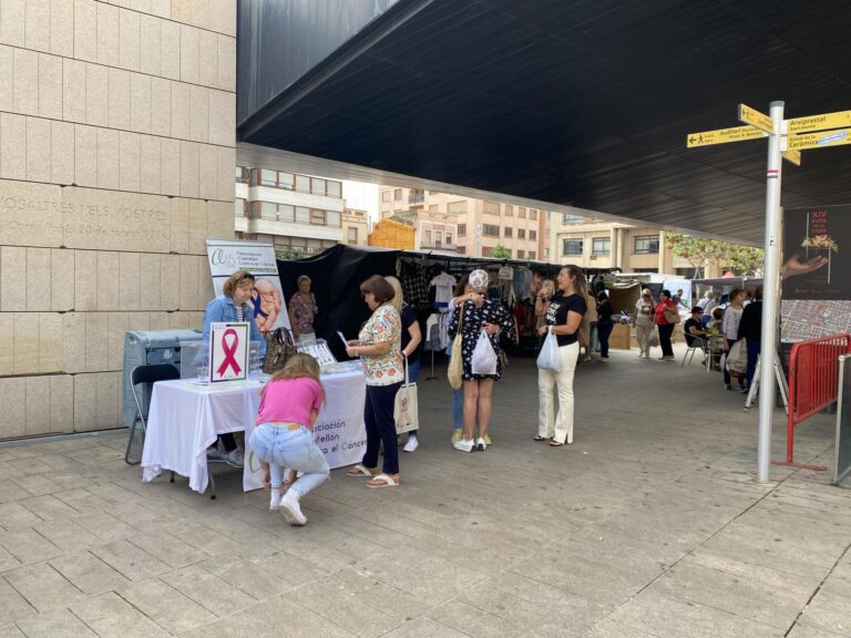 Vila-real s’unix a la celebració del dia contra el càncer de mama