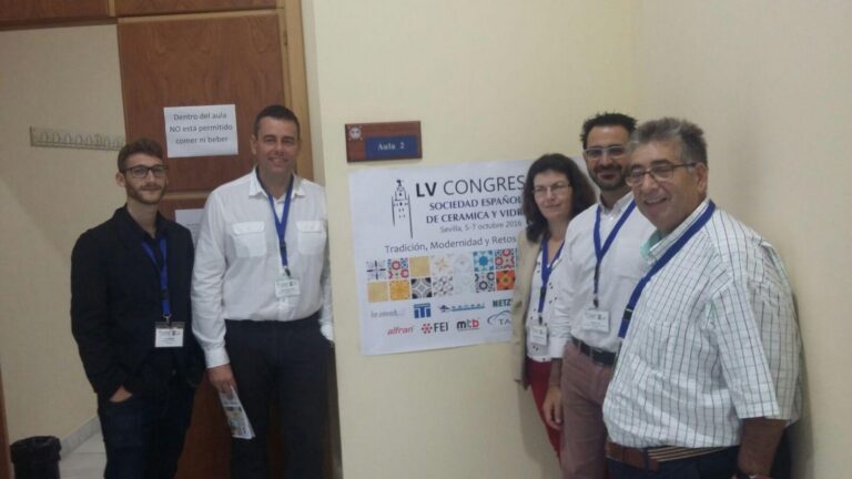 La Càtedra d'Innovació Ceràmica de l'UJI, present a un congrés nacional a Sevilla