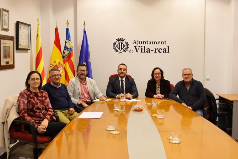 Benlloch rep la nova junta directiva de la Junta Central de Setmana Santa