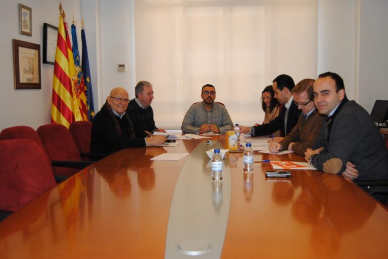 Els grups de l'oposició lliuren les seues propostes a la Junta de Portaveus per al Pressupost de Vila-real de 2017