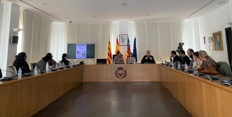 Vila-real fomentarà la indumentària tradicional en les festes patronals en suport dels costums locals