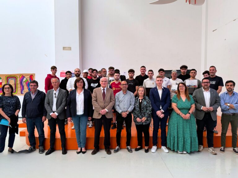 Vila-real tanca el programa T’Avalem després de formar a 20 joves durant un any