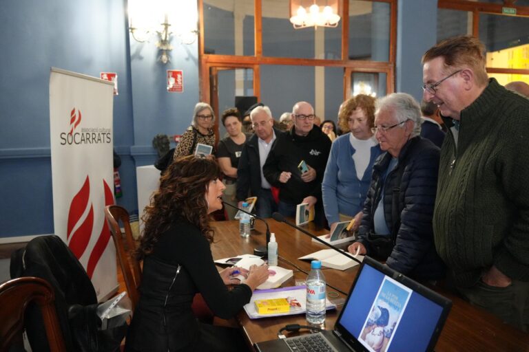 L’escriptora Anna Moner presenta la seua última novel·la, ‘La por de la bèstia’