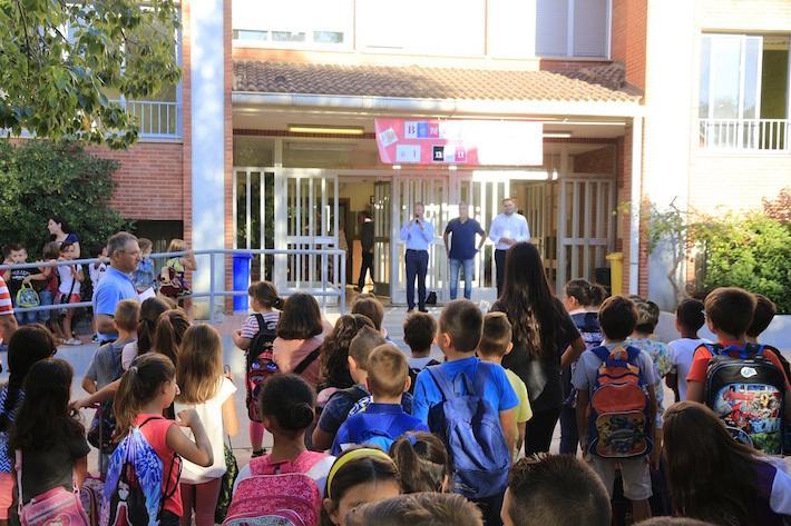Les classes han començat avui per a de 7.500 alumnes d'educació infantil, primària i secundària 