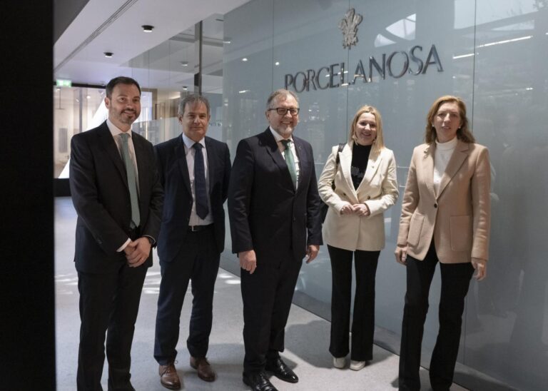 Martí felicita a Porcelanosa Grupo per la seua "excel·lent trajectòria empresarial"