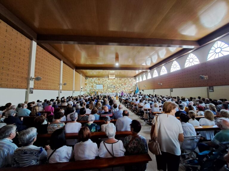 Vila-real s’acomiada de mossén Guillermo Sanchis