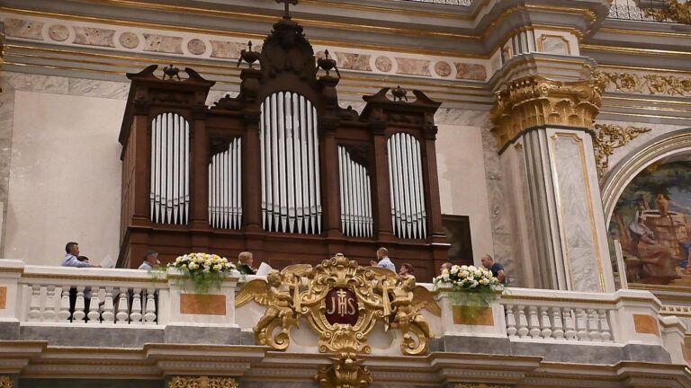 L'orgue romàntic de l'Arxiprestal recupera el so després d'un delicat procés de restauració
