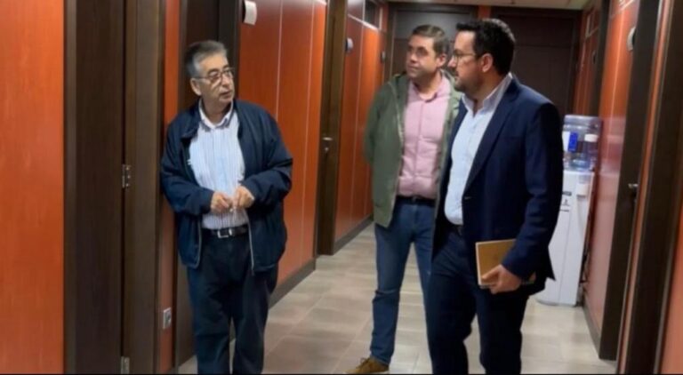 Casabó es reuneix amb Juan Carda per a conèixer els detalls de la Fira Destaca