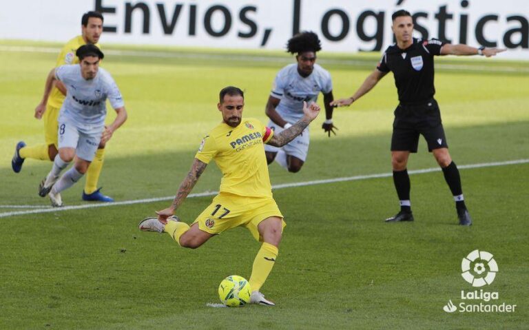 Un Villarreal superior al València s’imposa en el duel de rivalitat a l’Estadi de la Cerámica (2-1)