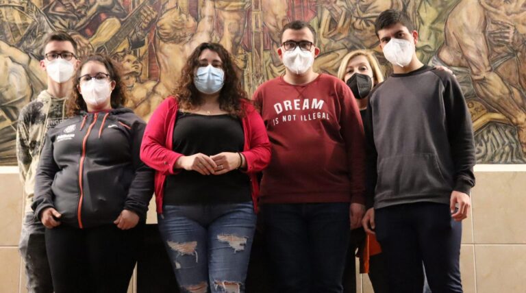 Vila-real col·labora en el CEE La Panderola amb pràctiques laborals pel seu alumnat