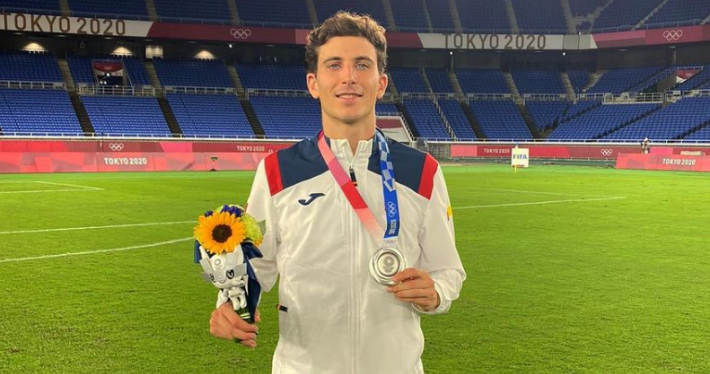 L’anuari de COPE Castellón destaca a Pau Torres pel seu doblet en l’any 2021