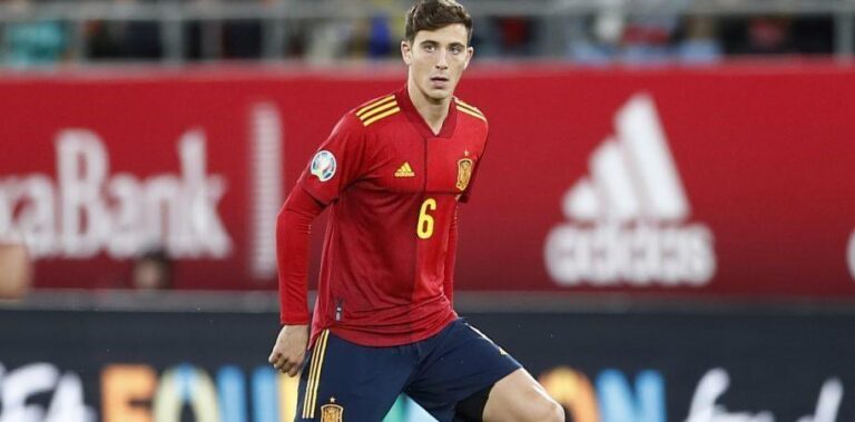 Luis Enrique cita a Pau Torres i a Yeremy Pino per a disputar dos compromisos