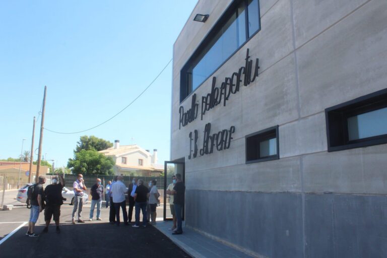 Mig segle de la unió social per a ‘batejar’ el nou poliesportiu com Bautista Llorens