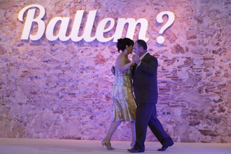 La mostra 'Ballem?' protagonitzada pel públic sènior ha finalitzat la 6a edició al Teatre Tagoba
