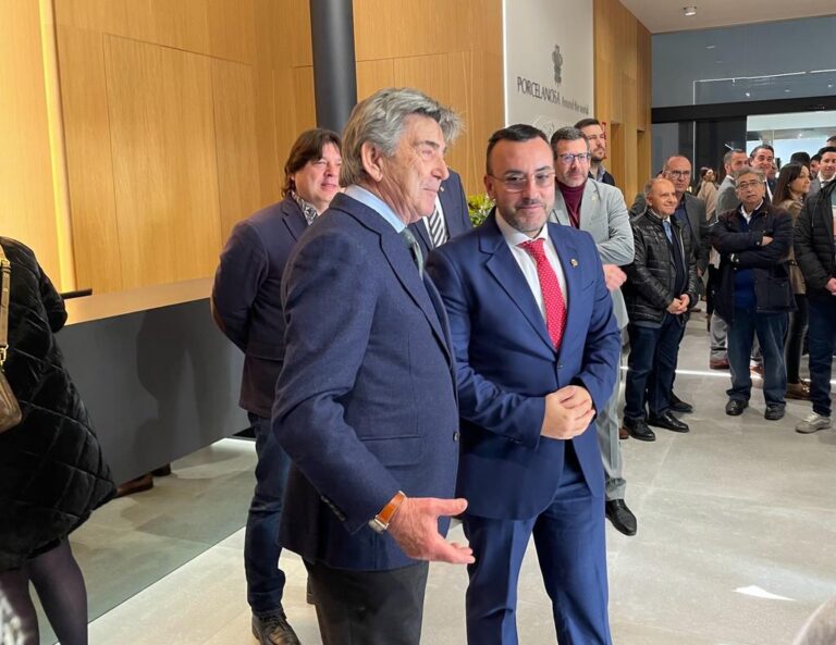 Benlloch: “Porcelanosa és l'exemple d'innovació, excel·lència, valors i treball constant”