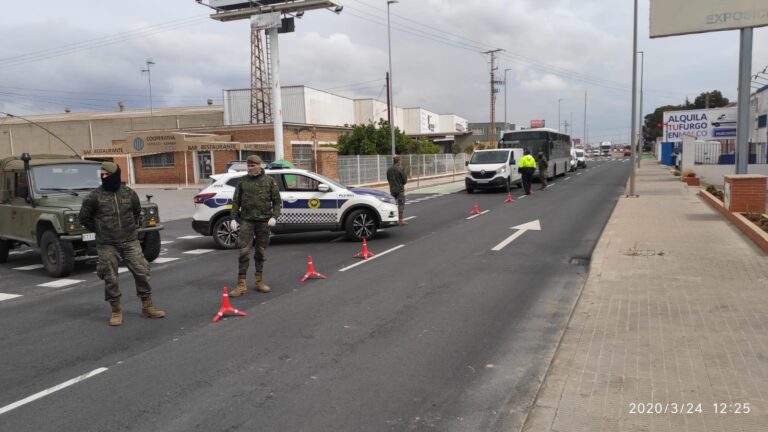 L'Exèrcit patrulla en diversos punts de Vila-real per a recolzar a les forces i cossos de seguretat