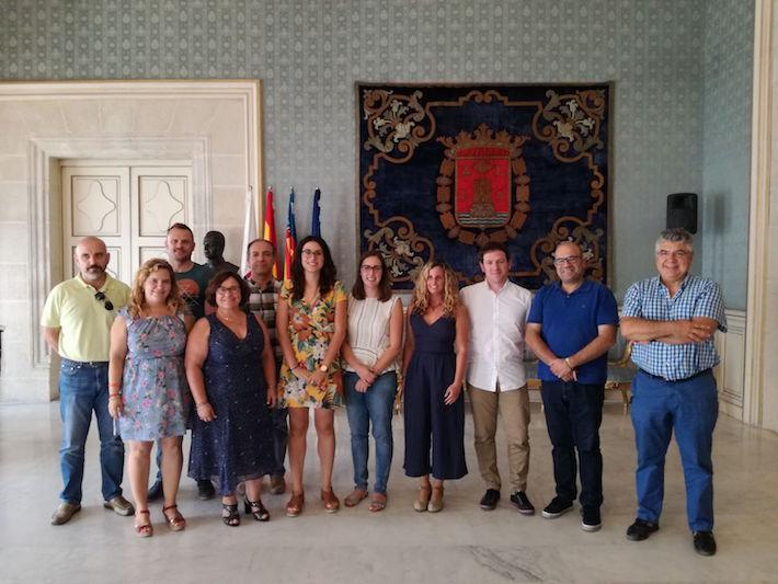 Gil acudeix a la jornada de treball de ciutats de més de 50.000 habitants a Alacant