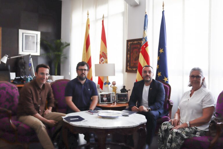 Vila-real avalua amb Creu Roja el conveni anual com a exemple de l'aliança municipal amb la societat