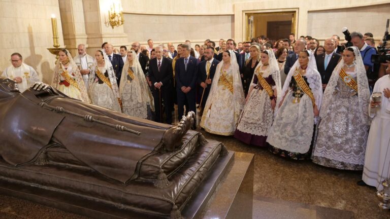 La Basílica de Sant Pasqual acull la Missa Pontifical amb gran participació institucional i musical