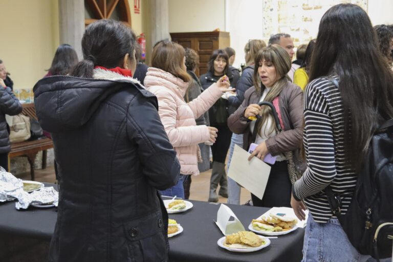 La Fundació Tots Units celebra la II Trobada intercultural Autors i autores del món