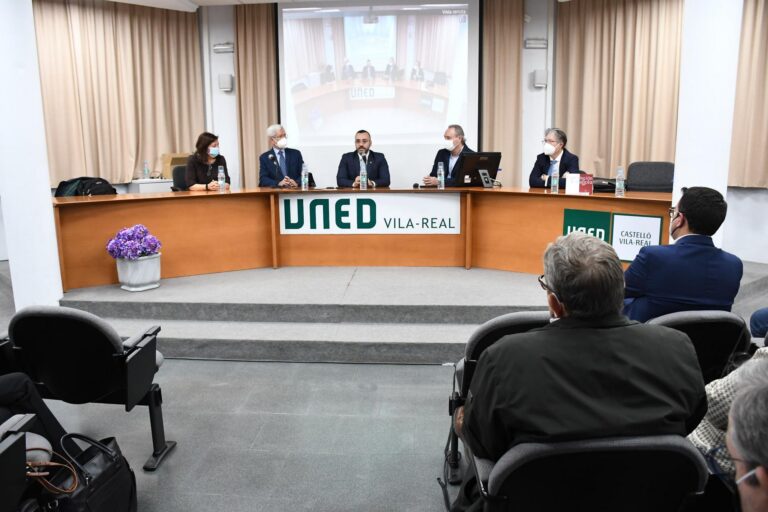 La UNED rep als expresidents de la Generalitat en les Conferències blanques