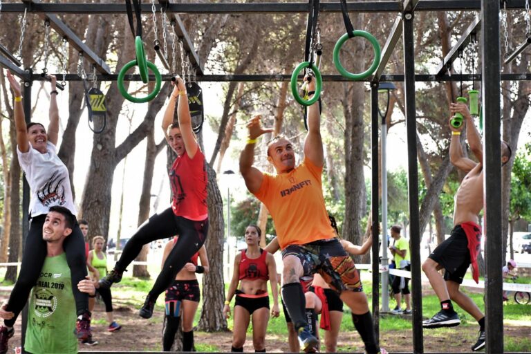 Prop de 800 atletes d’elit mesuren les seues forces en un exigent circuit al Termet en Unbroken Race