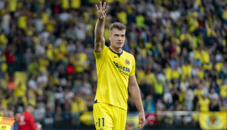 El Villarreal iguala tres gols de desavantatge i es queda a un pas del guanyar i d’Europa (4-4)