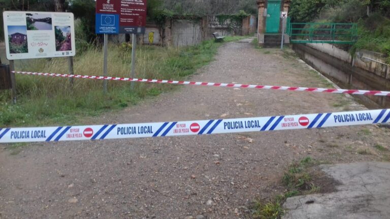 Desprendiments a la via verda al costat del riu Millars al terme de Vila-real obliguen a tallar el camí 