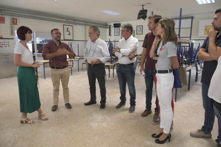 Les obres en el Escultor Ortells acaben a temps per al curs i s’inicien els tràmits per a construir un nou col·legi