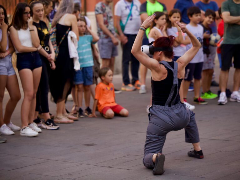 La ciutat es retroba amb la dansa contemporània en l’aire lliure i a l’Auditori aquest cap de setmana