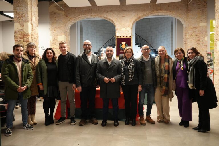 Esta vesprada ha tingut lloc la inauguració de la Fira de Nadal i Fira del Regal