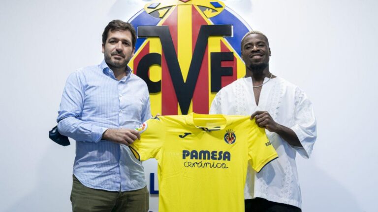 El Villarreal signa al defensa ivorià Serge Aurier per una temporada amb opció a dos
