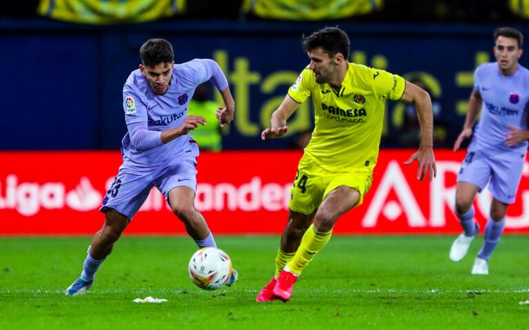 El Villarreal li perdona la vida al Barcelona i al final cau amb polèmica a l’Estadi de la Ceràmica (1-3)