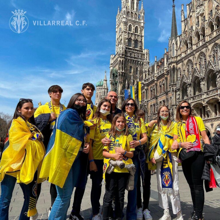 Centenars d' aficionats ja estan en Múnich preparats per animar al Villarreal CF