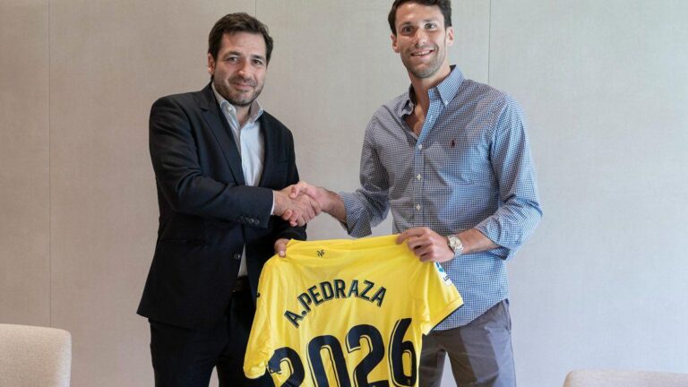 El Villarreal li amplia el contracte al futbolista Alfonso Pedraza fins a juny de 2026