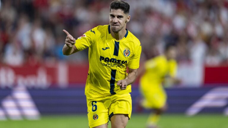 Un Villarreal amb enganxada i ofici suma tres grans punts en la visita al camp del Sevilla (1-2)